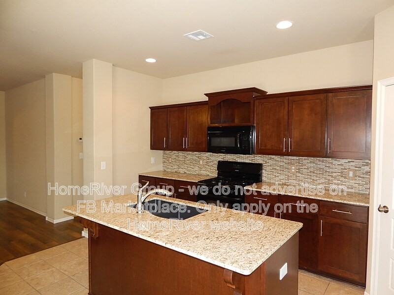 10416 S Nathan St - Photo 7 of 28