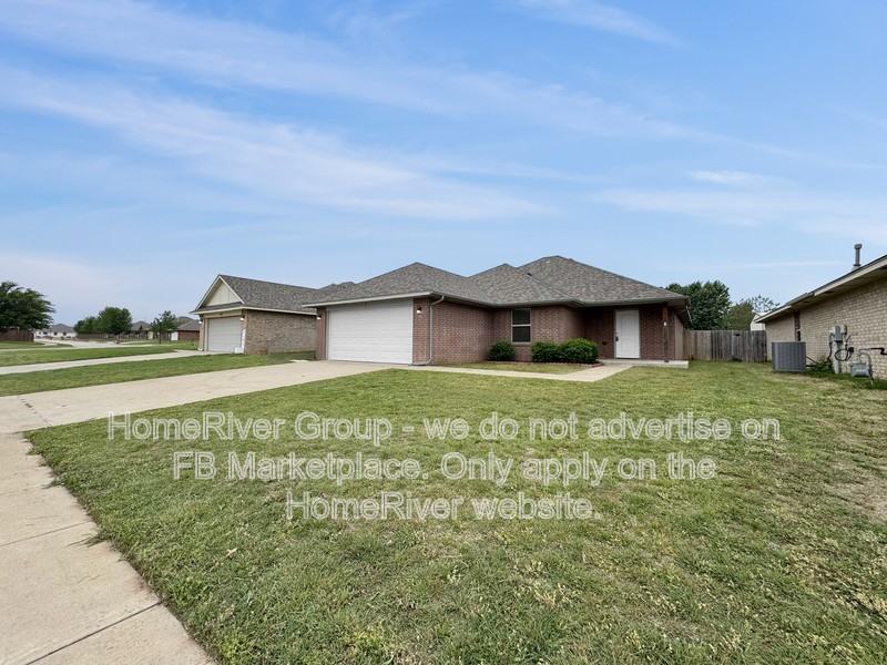 4708 River Mesa Dr - Photo 2 of 23