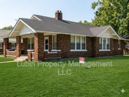 featured image of 1535 S Wellington St