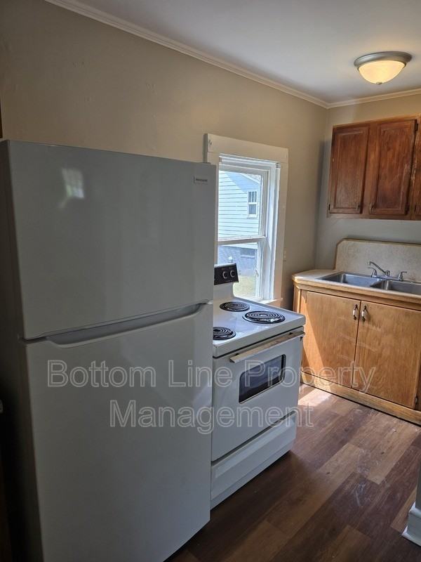 182 Cabarrus Ave E - Photo 6 of 17