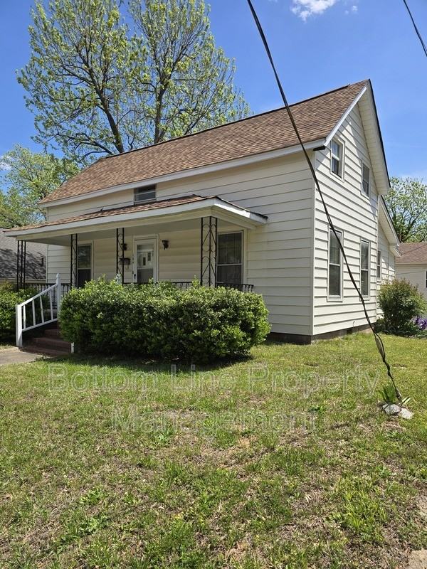 184 Cabarrus Ave E - Photo 2 of 42