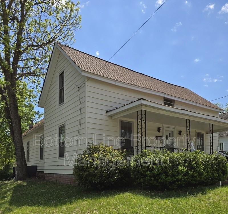 184 Cabarrus Ave E - Photo 3 of 42