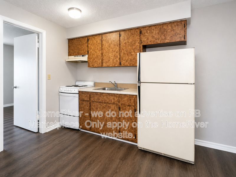 3405 N 34th St #C - Photo 5 of 13