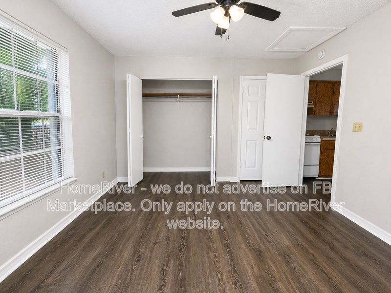 3405 N 34th St #C - Photo 6 of 13