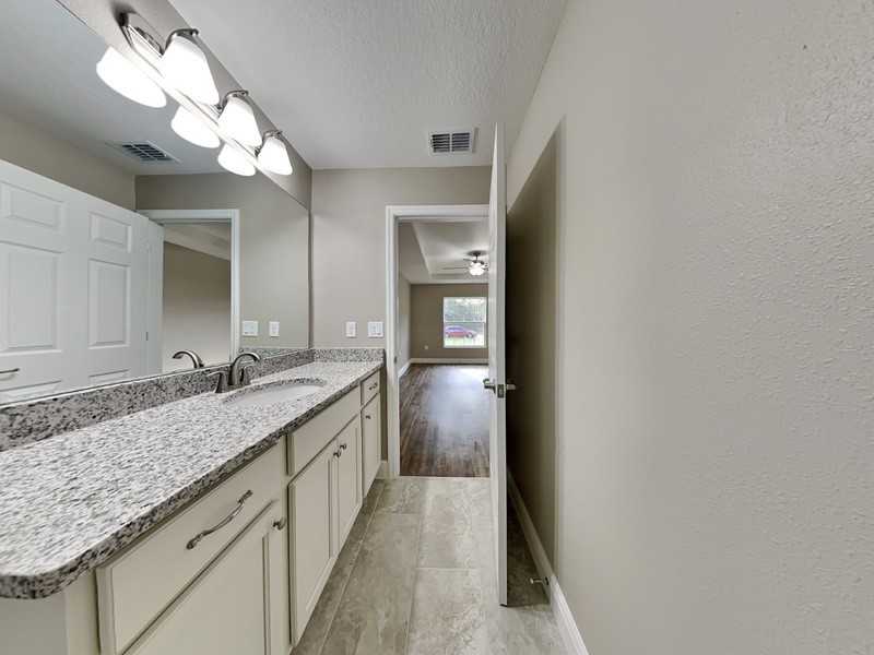 8696 N Circular Way - Photo 7 of 24