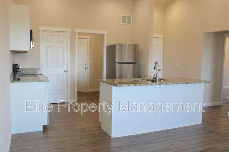 318 W Coral Dr - Photo 3 of 13