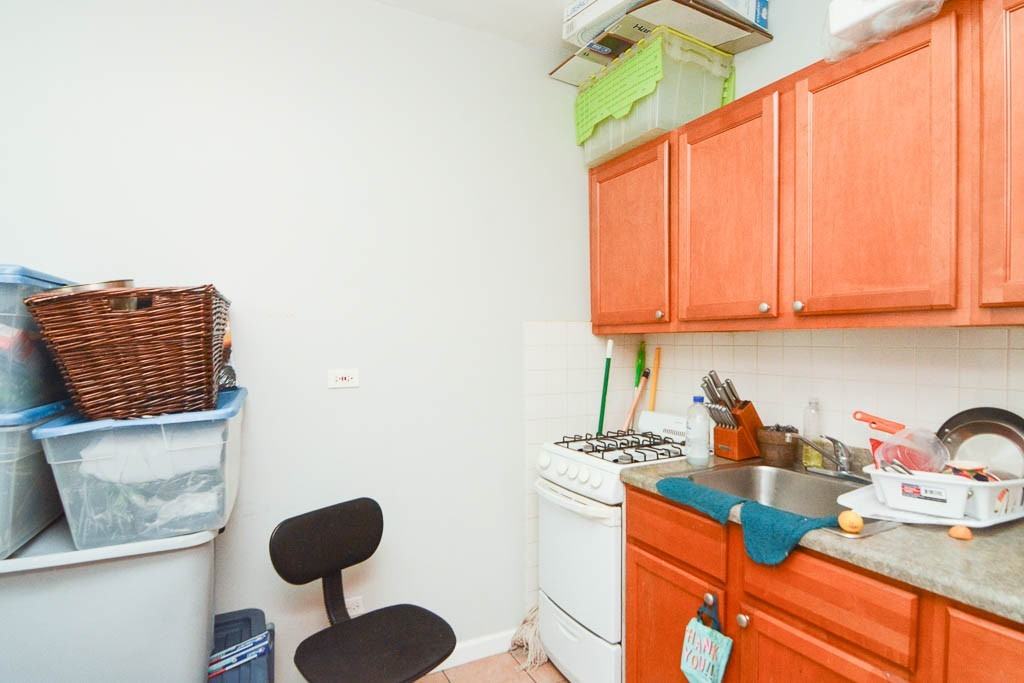 1712 W Estes Ave #204 - Photo 3 of 15