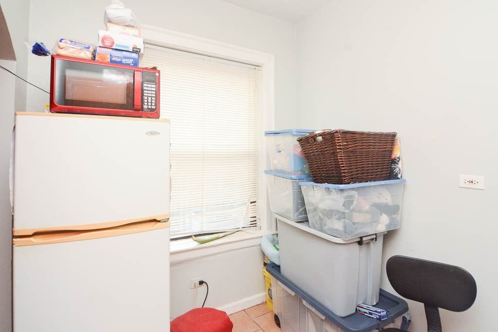 1712 W Estes Ave #204 - Photo 4 of 15