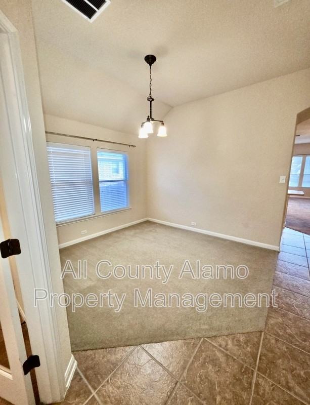 3223 Briscoe Trl - Photo 6 of 33