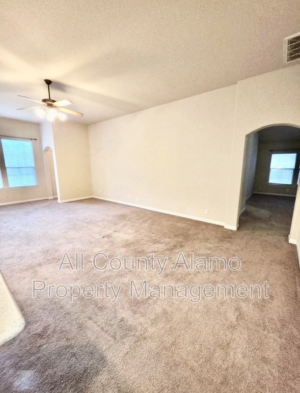 3223 Briscoe Trl - Photo 7 of 33