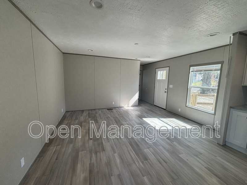 356 Bayhead Dr - Photo 6 of 11