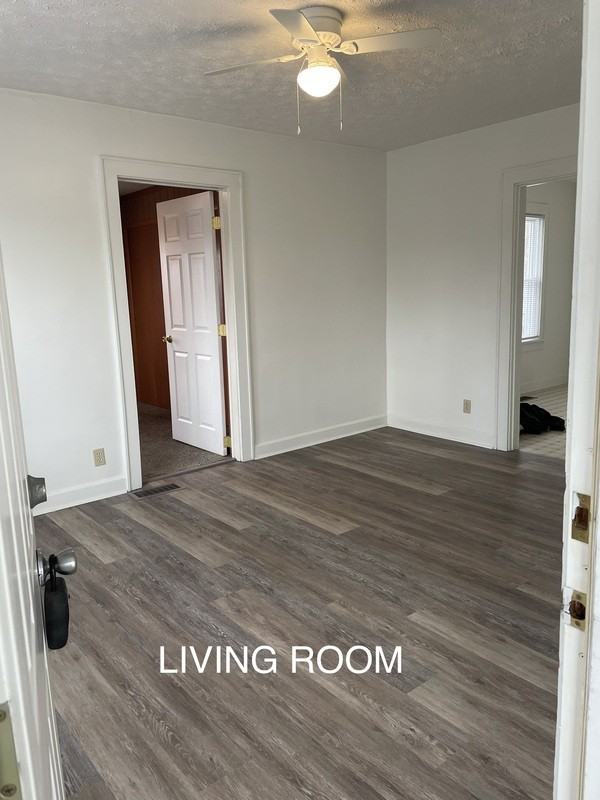 220 Willow St - Photo 3 of 21