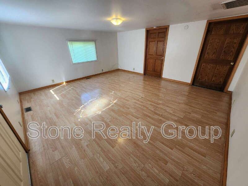 2282 E State Rd - Photo 3 of 11
