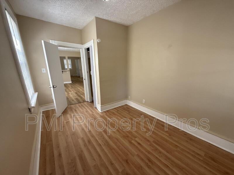 2945 N 23rd St - Photo 5 of 50