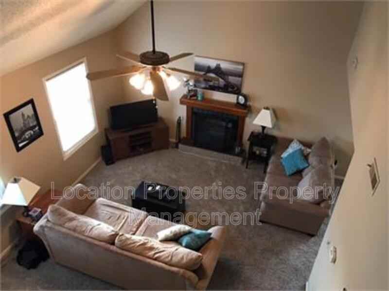 3604 Lakecrest Ct - Photo 5 of 7