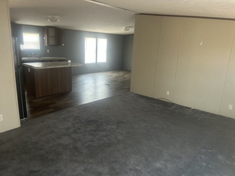 254 Banyan Ave - Photo 3 of 6