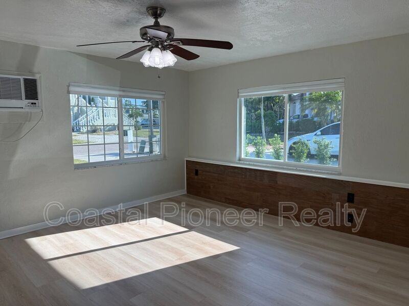 185 175th Terrace Dr E - Photo 3 of 20