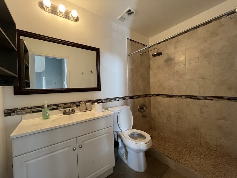6154 Westgate Dr #303 - Photo 4 of 12
