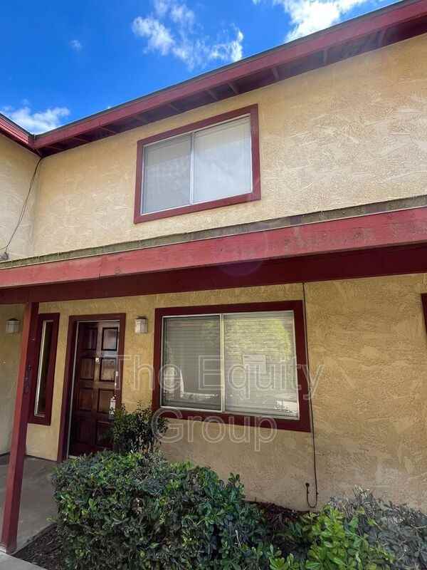 840 N Williford Dr - Photo 2 of 12