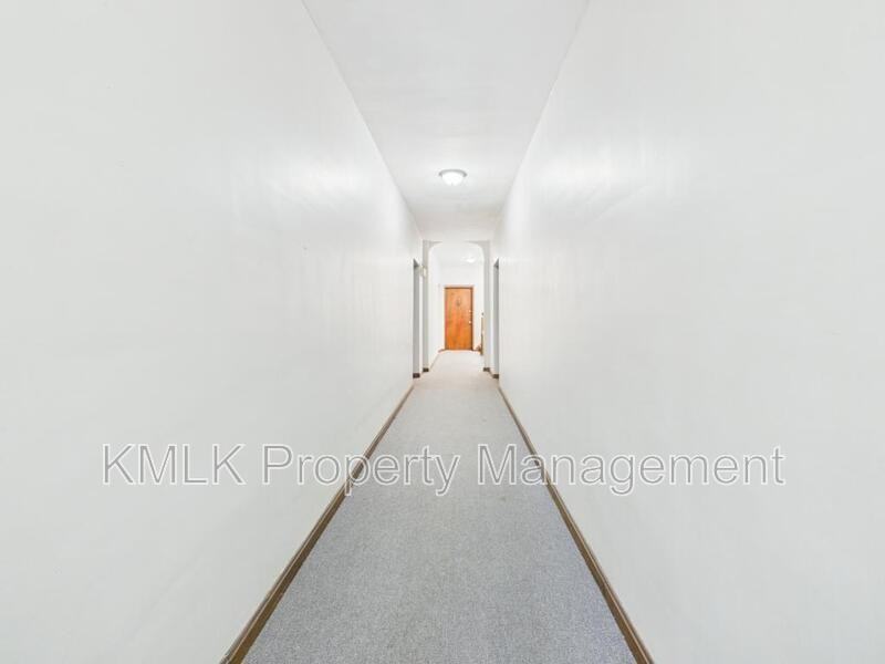 1352 Kenilworth Ave - Photo 6 of 23
