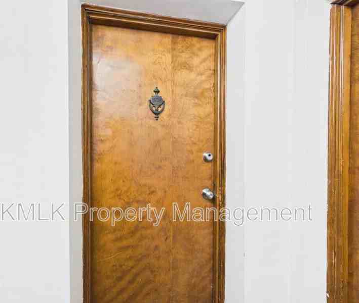 1352 Kenilworth Ave - Photo 7 of 23