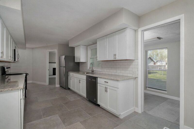 1920 S Mayfair Ave - Photo 6 of 21