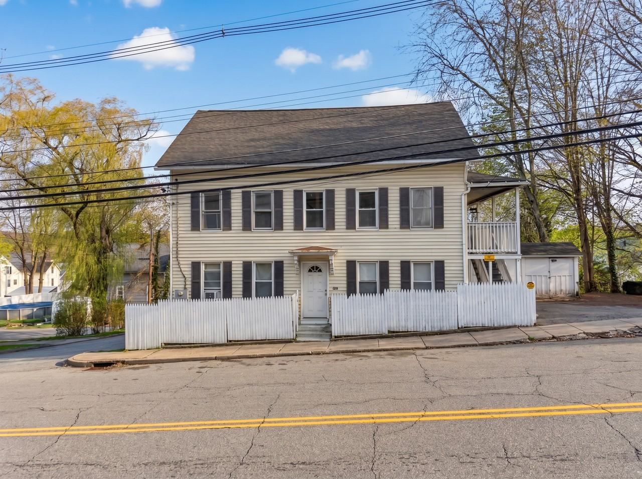 483 Boswell Avenue - Photo 3 of 35