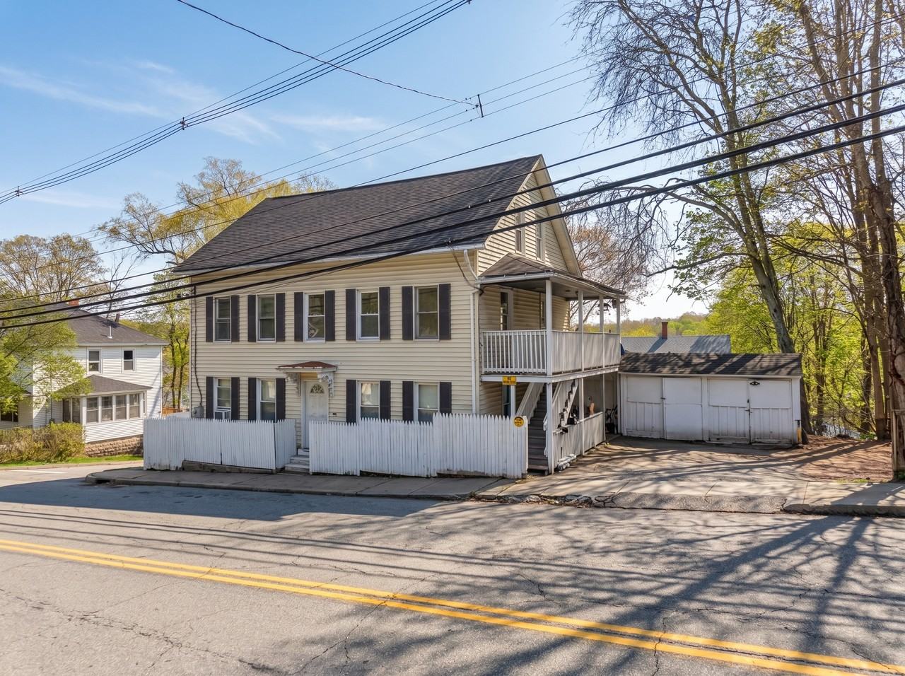 483 Boswell Avenue - Photo 4 of 35