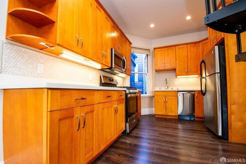 205 Bonview St - Photo 3 of 14