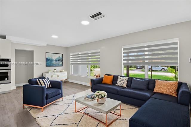 6090 Sw 63rd Ave - Photo 7 of 50