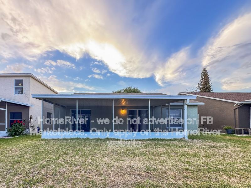 27420 Breakers Dr - Photo 2 of 22