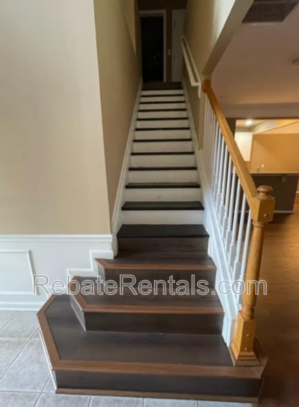 11043 Castlemain Cir E - Photo 6 of 33