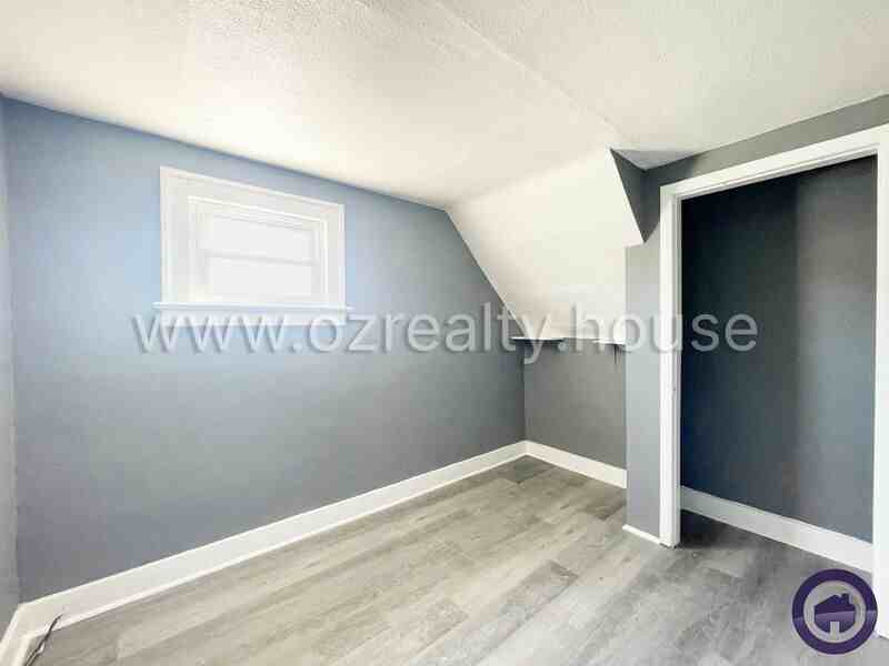 1402 Prouty Ave - Photo 4 of 19