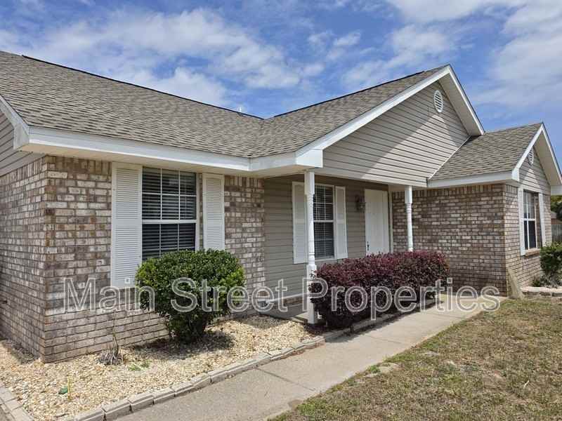 4041 Shorewood Dr - Photo 2 of 24