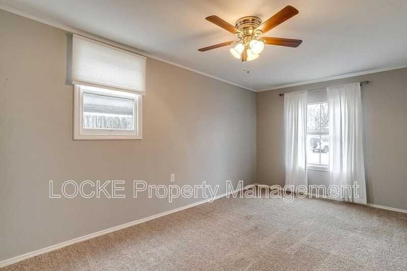 3024 8th Ave - Photo 4 of 23