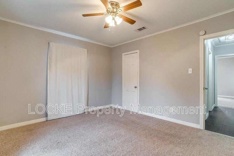 3024 8th Ave - Photo 5 of 23