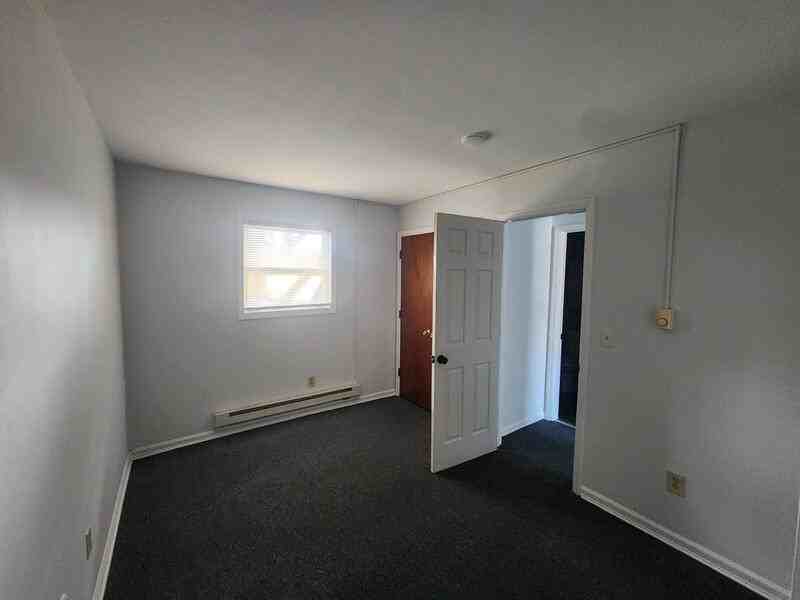 9 Alexander Dr #J - Photo 6 of 6