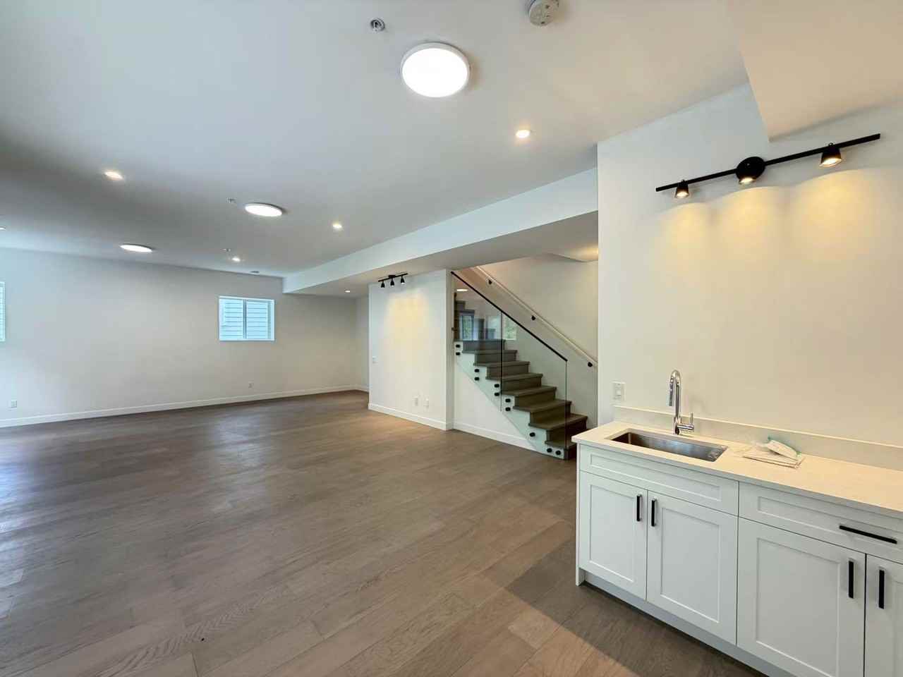 14037 230 Street - Photo 3 of 25