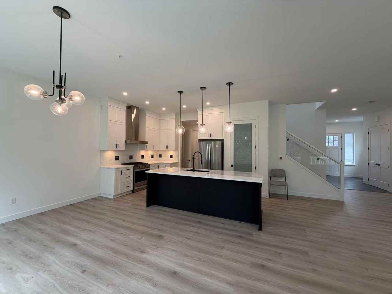 14037 230 Street - Photo 7 of 25