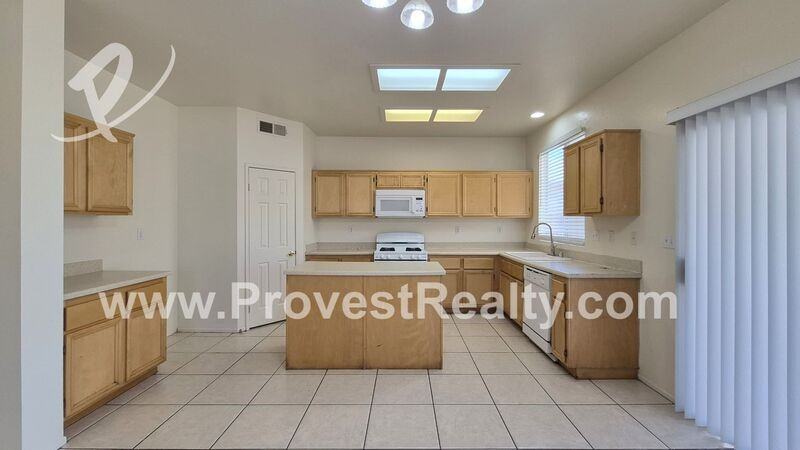 13298 Spicewood Ct - Photo 7 of 25