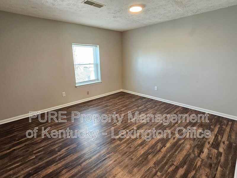 427 Cardwell Ave #4 - Photo 5 of 17
