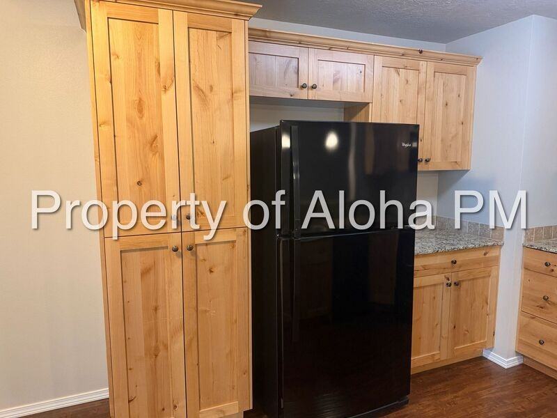 1025 W Pine Ave #102 - Photo 4 of 17