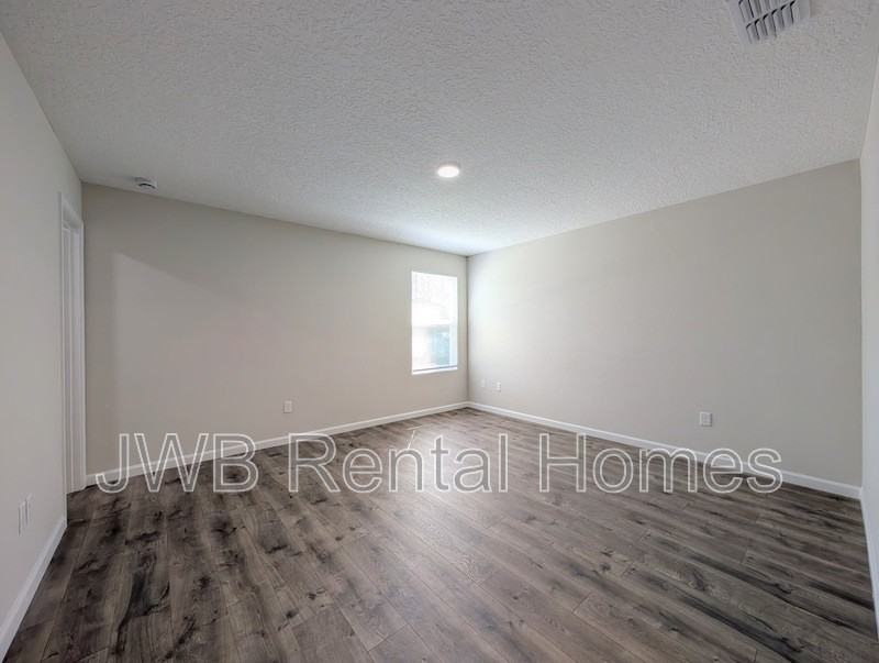 8973 4th Ave - Photo 6 of 18