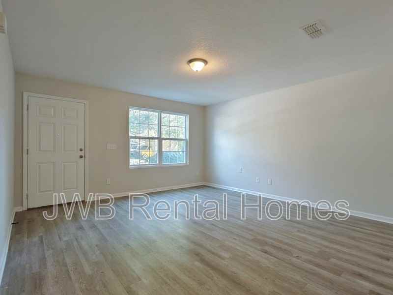 8006 Dandy Ave - Photo 6 of 15