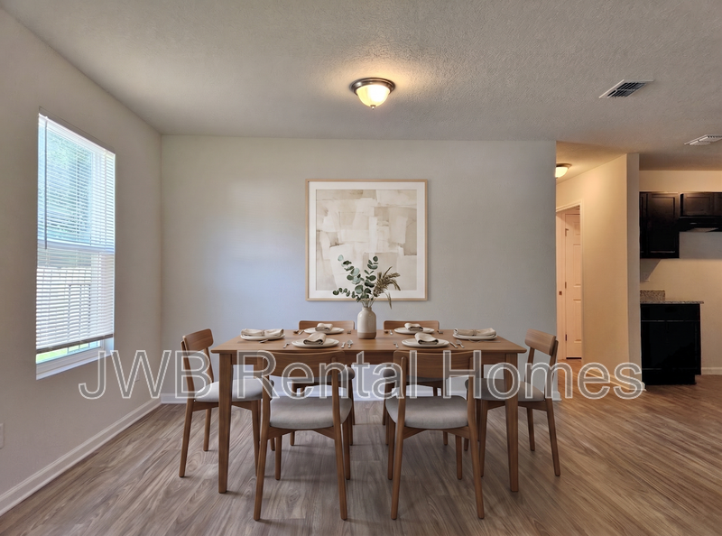 8015 Mattox Ave - Photo 5 of 15