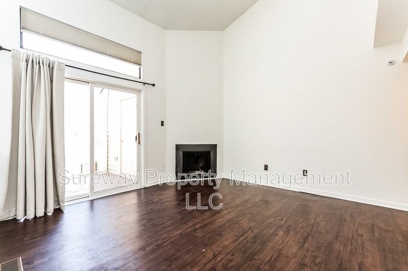 806 Gregorys Way - Photo 3 of 15