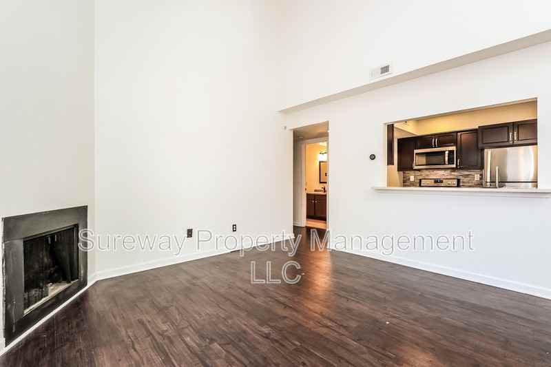 806 Gregorys Way - Photo 4 of 15