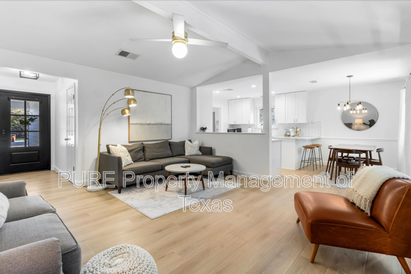 4907 Dry Oak Trl - Photo 3 of 17