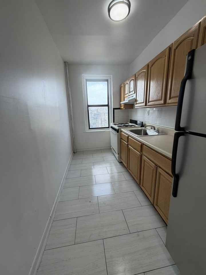 1075 Edison Avenue #D - Photo 5 of 14