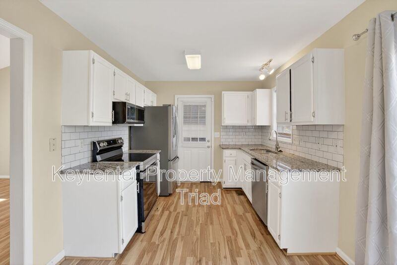 3100 Brookrun Dr - Photo 2 of 37